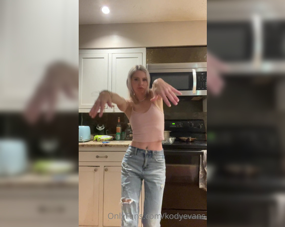 Kody Evans aka Kodyevans OnlyFans - Who loves Thriller by MJ Well I did a little dance for you with it playing the in the background