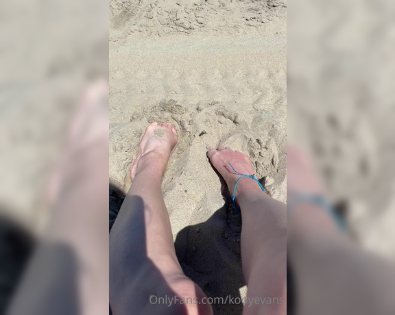 Kody Evans aka Kodyevans OnlyFans - Happy Easter everyone! Enjoy some beach feet pics and a short video of my feet in the sand and a l 2