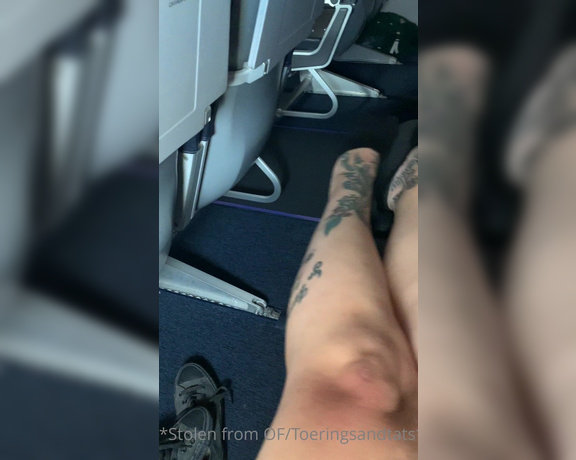 Lexi - Toe Rings and Tattoos aka Toeringsandtats OnlyFans - (30071743) Just a little airplane tease cuz I know how much you guys like em hope you’re all having a