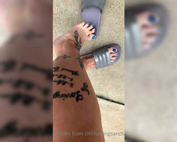 Lexi - Toe Rings and Tattoos aka Toeringsandtats OnlyFans - (28636842) Just a mid day pick me up toe wiggle for y’all