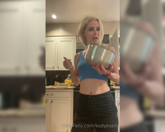 Kody Evans aka Kodyevans OnlyFans - Me in the kitchen being my goofy little self, if I made you dinner what would you ask me to cook for