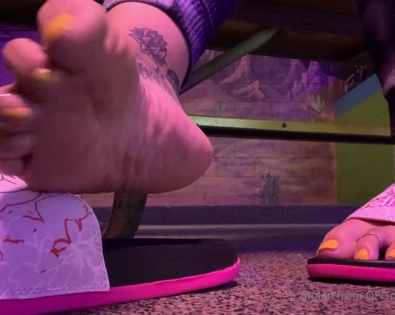 Lexi - Toe Rings and Tattoos aka Toeringsandtats OnlyFans - (176800563) Took this tonight for y’all as soon as I got done skating how good do you think they smelled