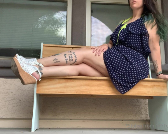 Lexi - Toe Rings and Tattoos aka Toeringsandtats OnlyFans - (213918686) Imagine this You’ve had a rough week and you just wanna clear your head, so you decide to go tak