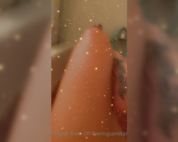 Lexi - Toe Rings and Tattoos aka Toeringsandtats OnlyFans - (61933995) Bath time