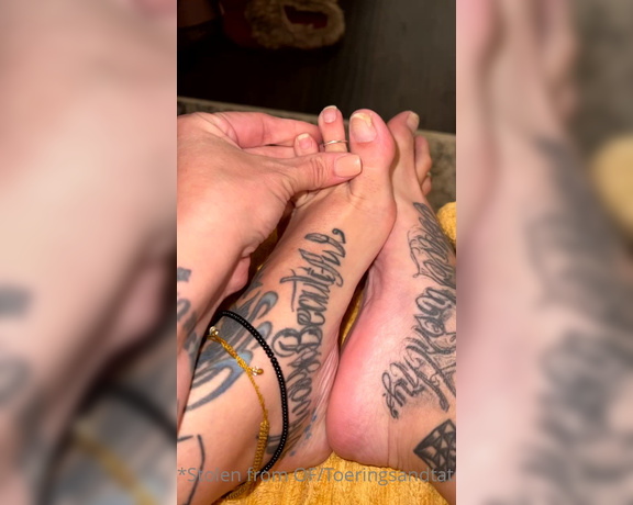Lexi - Toe Rings and Tattoos aka Toeringsandtats OnlyFans - (483155464) I won’t even tell y’all how long it’s been since I’ve done my toes, just to save myself the embarras