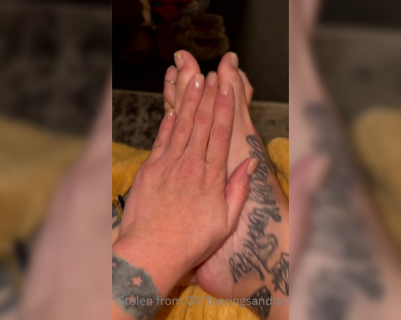 Lexi - Toe Rings and Tattoos aka Toeringsandtats OnlyFans - (483155464) I won’t even tell y’all how long it’s been since I’ve done my toes, just to save myself the embarras