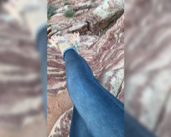 Lexi - Toe Rings and Tattoos aka Toeringsandtats OnlyFans - (13697405) I took hundreds of new pictures today drove out to the red rock canyons and hiked out a bit to