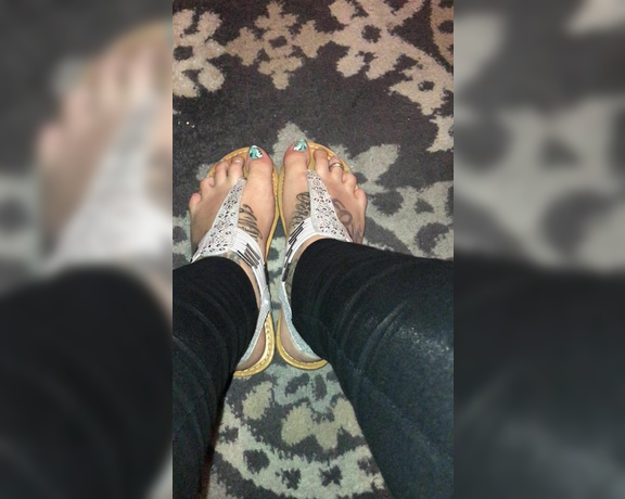 Lexi - Toe Rings and Tattoos aka Toeringsandtats OnlyFans - (12072675) From the archives old vids