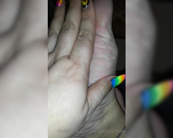 Nolove JustFeet aka Nolovejustfeet OnlyFans - I love playing with my plush wrinkles wanna touch