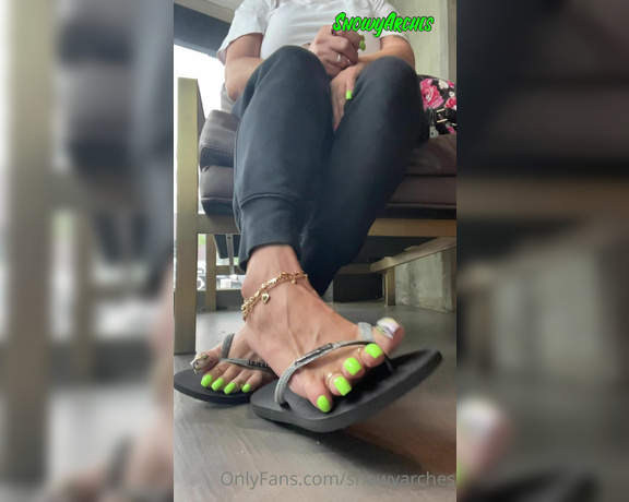 SnowyArches aka Snowyarches OnlyFans - I made this video in slow motion because it seems like each time I wiggle my toes my veins get bigge