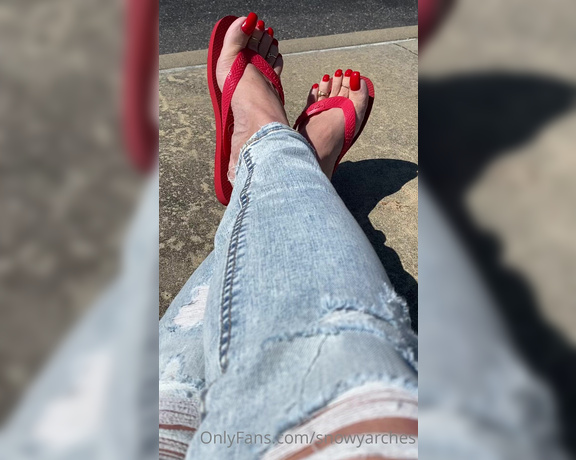 SnowyArches aka Snowyarches OnlyFans - Red flipflops and Red Toes