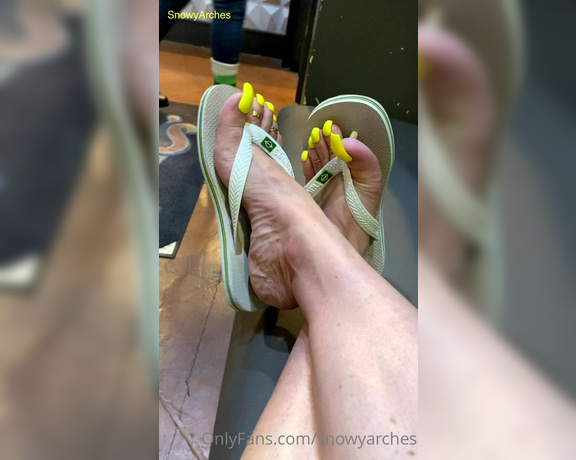 SnowyArches aka Snowyarches OnlyFans - I love watching to see who is watching me play with my flipflops