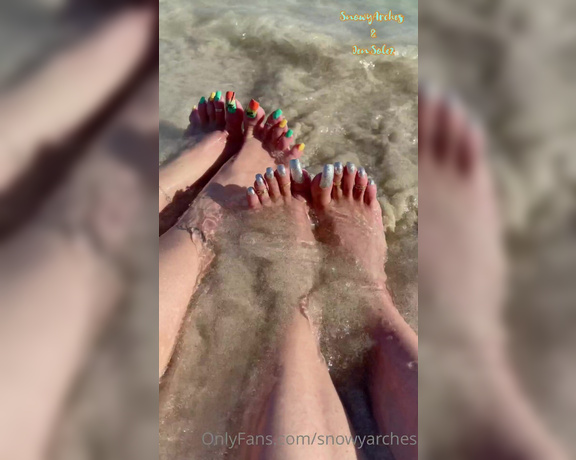 SnowyArches aka Snowyarches OnlyFans - I love this woman @jensolez!! I think our toes look great together
