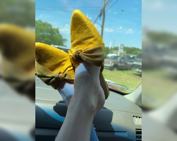 SnowyArches aka Snowyarches OnlyFans - Quick car shots with my yellow mules and rainbow toes I editing some good stuff for my onlyfan 1