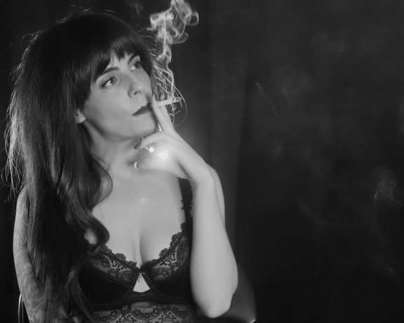 ManyVids - Dani Lynn - Smoking in Black Lingerie