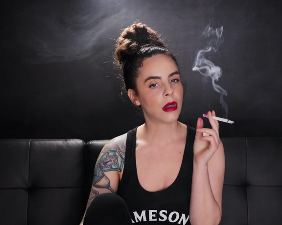 ManyVids - Dani Lynn - Smoking in Jameson Tank Top