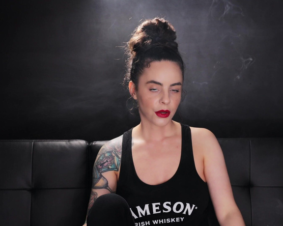 ManyVids - Dani Lynn - Smoking in Jameson Tank Top