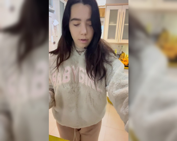 ManyVids - Piss Whore Pee Kink - Holding & Piss Desperation Challenge