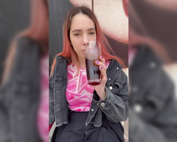 ManyVids - Piss Whore Pee Kink - Public & Outdoor Smoking Sex Compilation