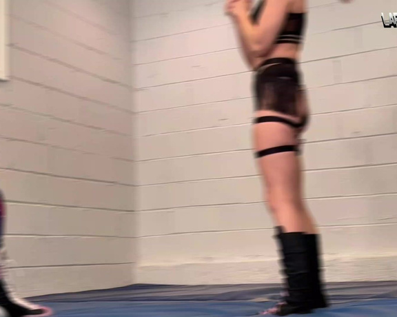 LTLGiantessClips - Laynie Luck amp; Sassy in Spying on Giantess Wrestlers SFX