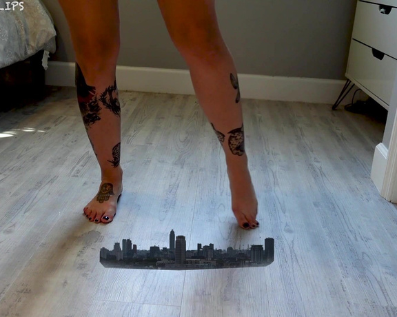 LTLGiantessClips - Mia Hope in Tiny Tampa Giantess SFX