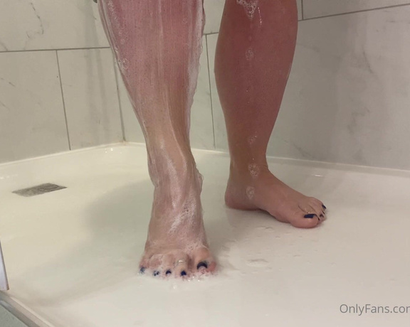 Caroline aka Feetsiecakes_ OnlyFans - Let’s get soapy