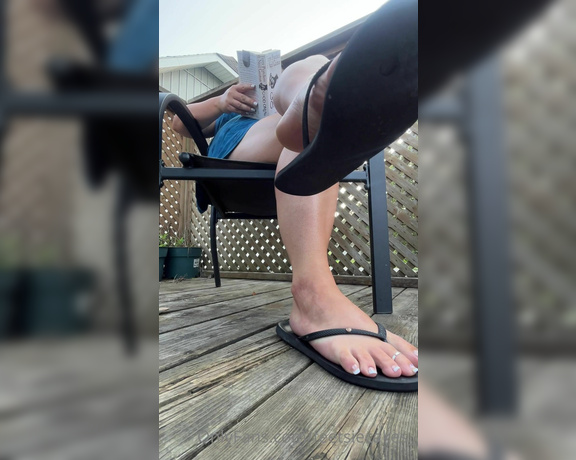 Caroline aka Feetsiecakes_ OnlyFans - Flip flop ignore while I read my book Sometimes I forget the simple pleasures of summer are just