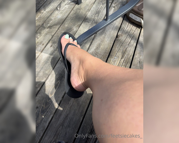 Caroline aka Feetsiecakes_ OnlyFans - These feet are going on vacation! This means I won’t be available for custom work until September
