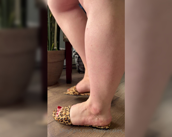 Caroline aka Feetsiecakes_ OnlyFans - I love these little sandals Forever a leopard print lover