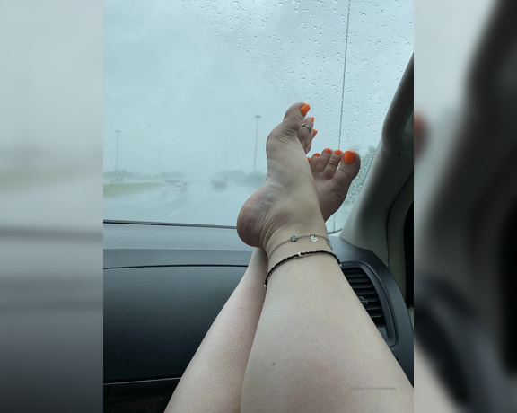 Caroline aka Feetsiecakes_ OnlyFans - Vacation starts today, rain or shine This is the first time I’ve gone away in two years, I can’t