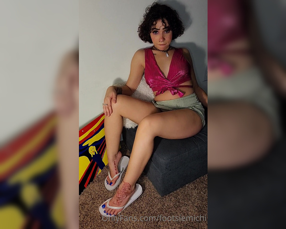 Goddess Michi aka Footsiemichi OnlyFans - A flip flop joi with sexy blue toes SPLASHHH