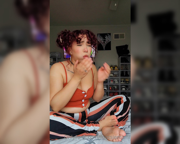 Goddess Michi aka Footsiemichi OnlyFans - What a way to keep shut Drop a tip if you liked this different type of content