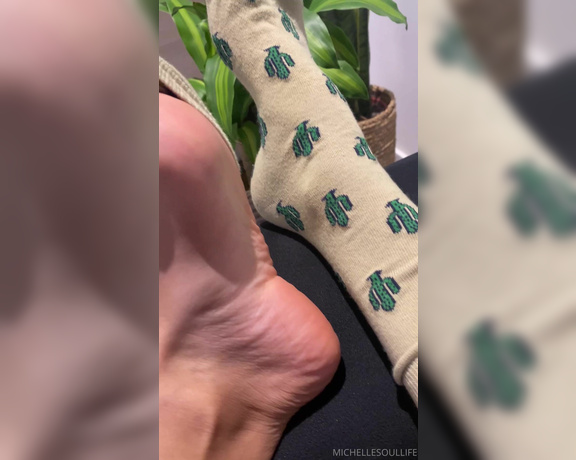 Michelle aka Michellesoullife OnlyFans - How many wrinkles my soles have