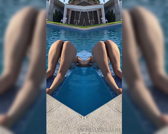 Michelle aka Michellesoullife OnlyFans - Sunday soaking wet twerking in the pool