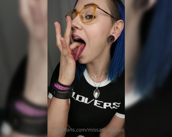 MissArcanaPlus aka Missarcanaplus OnlyFans - Full Video  Mouth Fetish with Fingers in Throat