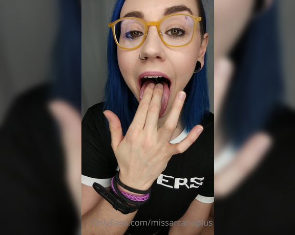 MissArcanaPlus aka Missarcanaplus OnlyFans - Full Video  Mouth Fetish with Fingers in Throat