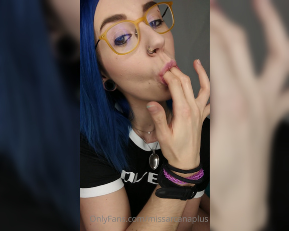 MissArcanaPlus aka Missarcanaplus OnlyFans - Full Video  Mouth Fetish with Fingers in Throat