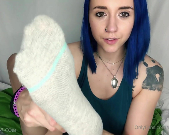 MissArcanaPlus aka Missarcanaplus OnlyFans - My newest fetish video! Smell My Sweaty Socks In this video I sniff my sweaty gym socks, and then