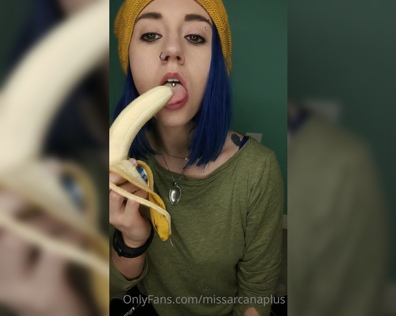 MissArcanaPlus aka Missarcanaplus OnlyFans - Ever wish that you were a banana