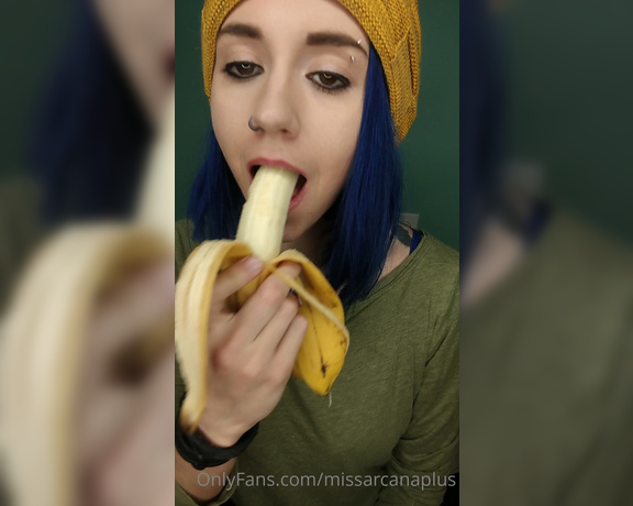 MissArcanaPlus aka Missarcanaplus OnlyFans - Ever wish that you were a banana