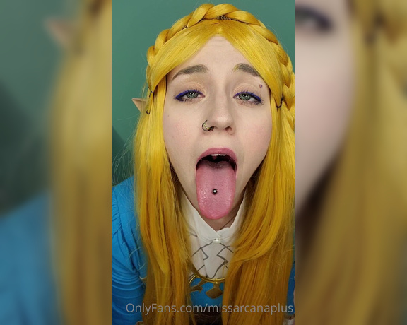 MissArcanaPlus aka Missarcanaplus OnlyFans - (31 49) There is a video in here in the middle of all these pics, which if you like mouth and ahe 16