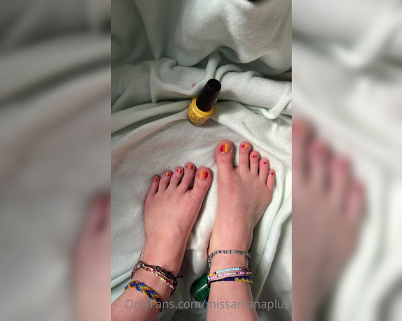 MissArcanaPlus aka Missarcanaplus OnlyFans - This is a stop motion I made of painting my rainbow nails! its over 700 pictures loll this took for