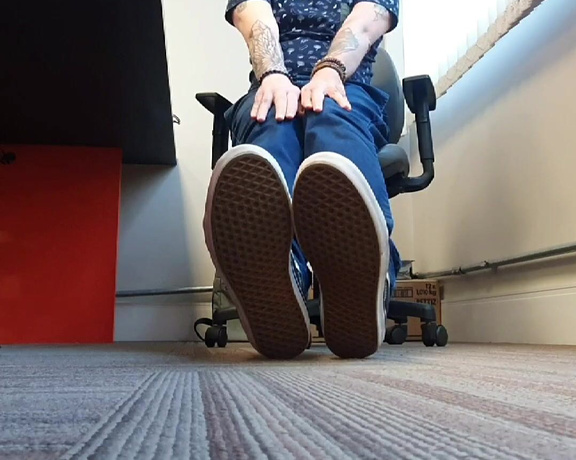 Tonny aka Tape_br OnlyFans - Sneakers Fetish Foot Fetish Socks Barefoot