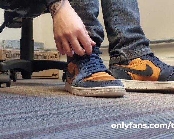 Tonny aka Tape_br OnlyFans - Custom video Nike Air + Socks + Barefoot