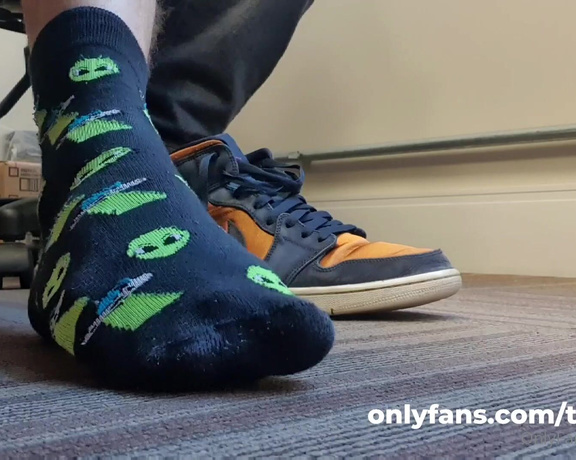 Tonny aka Tape_br OnlyFans - Custom video Nike Air + Socks + Barefoot