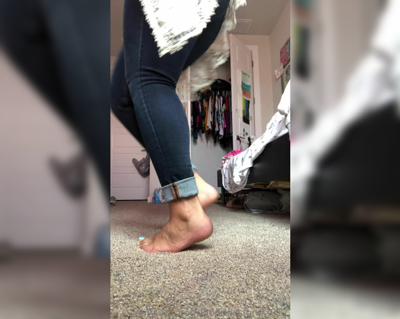 LunaKayTheGoddess aka Goddessluna2017 OnlyFans - Heel strip