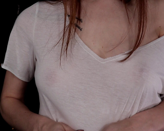 Megan  Ginger ASMR aka Gingerasmr OnlyFans - ASMR Shirt Scratching New Year! January 2020