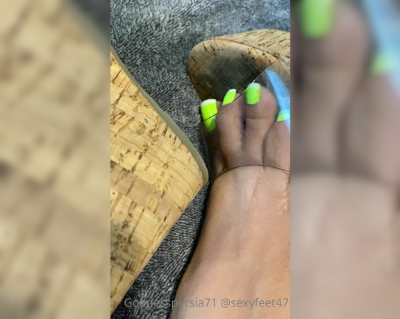 Goddesspersia71 aka Sexyfeet47 Onlyfans - Rise and Shine spoil me! 7