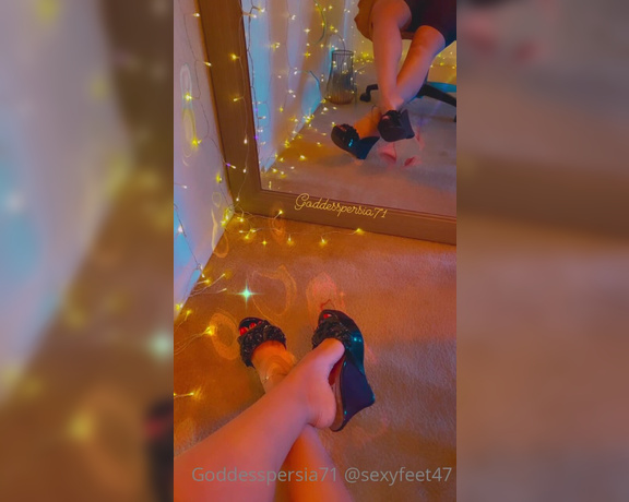 Goddesspersia71 aka Sexyfeet47 Onlyfans - Happy WedgeWednesday Feet Lover’s 4