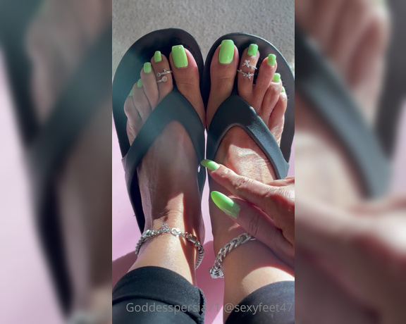 Goddesspersia71 aka Sexyfeet47 Onlyfans - Good Morning Sexy toenails to start your toesday